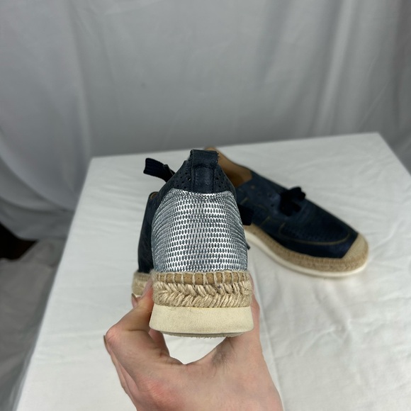 Kanna Metallic Sneakers - Picture 4 of 5